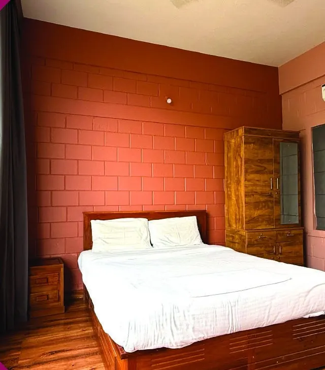 Air-conditioned deluxe room in the Capsule Villa